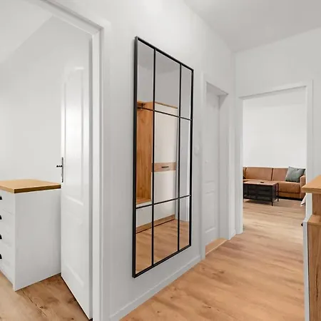 Glow With Balcony Apartamento Bratislava