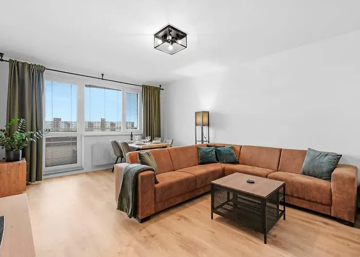 Glow With Balcony * Μπρατισλάβα