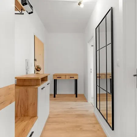 公寓 Glow With Balcony