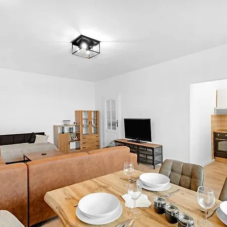 Glow With Balcony 公寓 布拉迪斯拉发