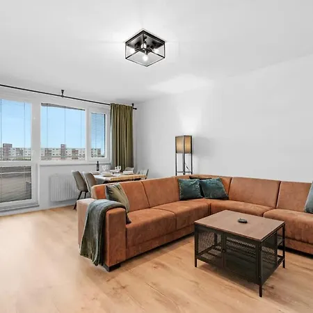 Glow With Balcony * 布拉迪斯拉发