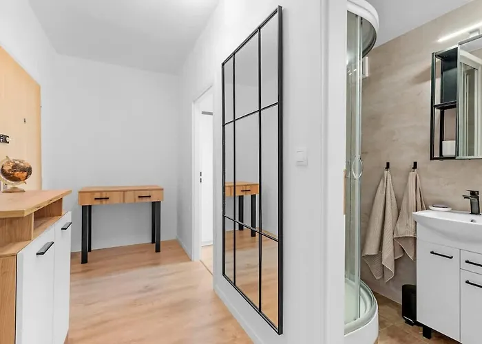 Glow With Balcony Daire *